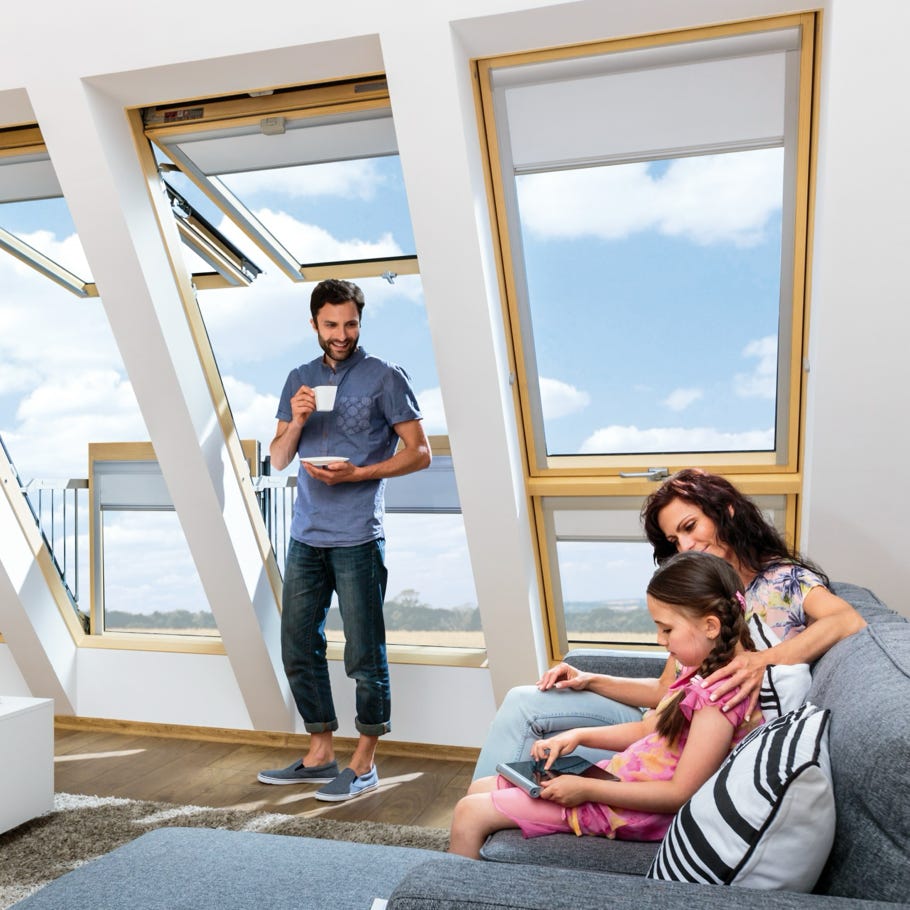 Gracias a las modernas tecnologías de las ventanas de tejado Fakro y las escaleras modulares Atrium, puede crear espacios de trabajo y de vivienda adicionales y maravillosos. Al adquirir escaleras modulares de montaje rápido, puede reducir los costes de construcción de una casa y una oficina, además de agilizar la obra, consiguiendo resultados espectaculares.